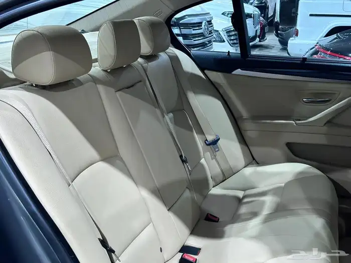 بي ام دبليو i520 موديل 2015 16