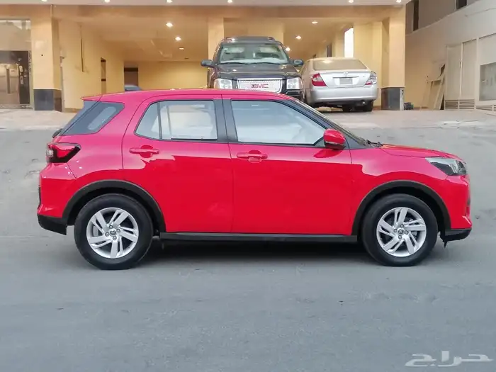 للبيع تويوتا رايز الموديل 2023 بحالة ممتازة جدا 6