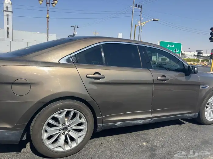 فورد تورس 10