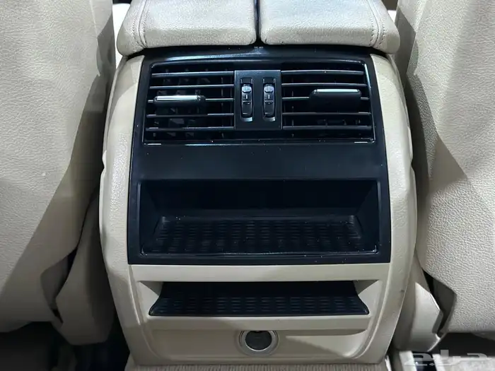 بي ام دبليو i520 موديل 2015 23