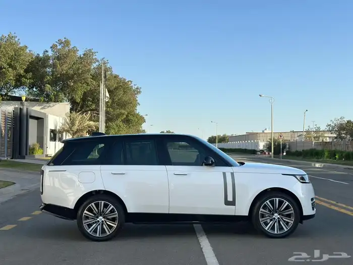 رنج روفر HSE 2024 ناغي على الضمان والصيانة شبه جديد 8