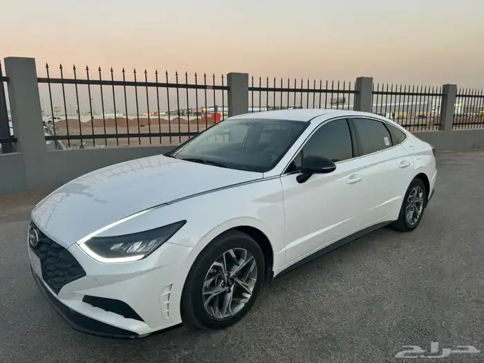 للبيع   نوع السيارة  سوناتا موديل السياره 2023 6