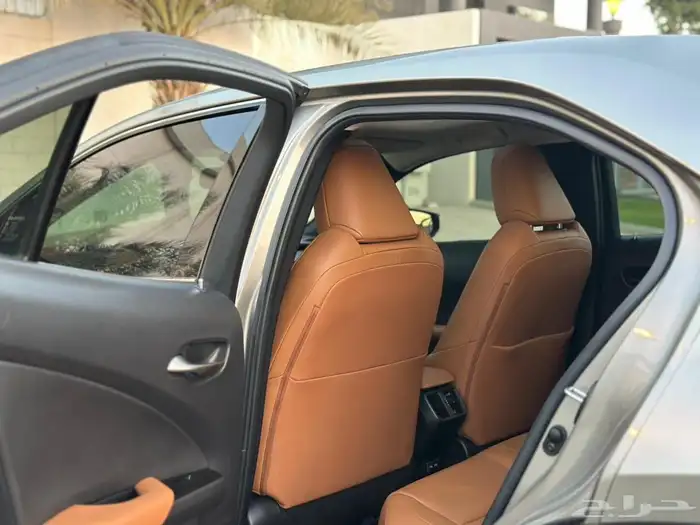 لكزس UX200 2021 14