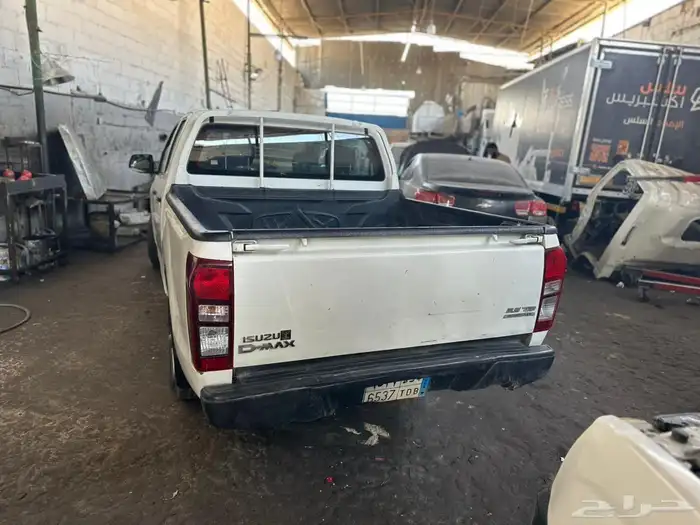 ايسوزو ديماكس غمارتين 2017 1