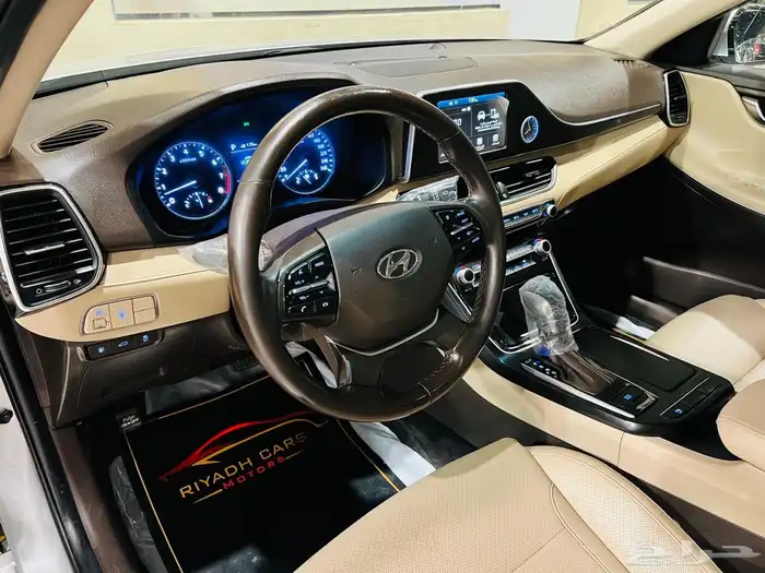 هيونداي ازيرا 2020 V6(بحالة ممتازة) 4
