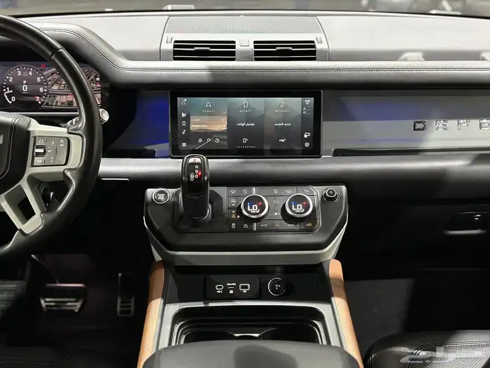 ديفندر HSE V6 موديل 2020 الناغي على الضمان 15