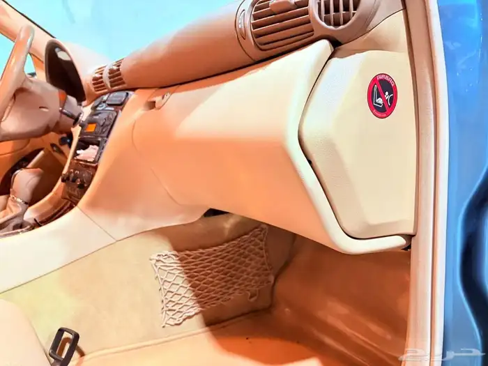 مرسيدس C200 شد بلد مخزن 14