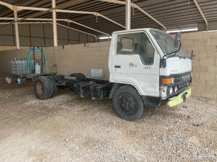 للبيع دينا تايوتا تشليح مسقطه اوراقها 89 ديزل 0