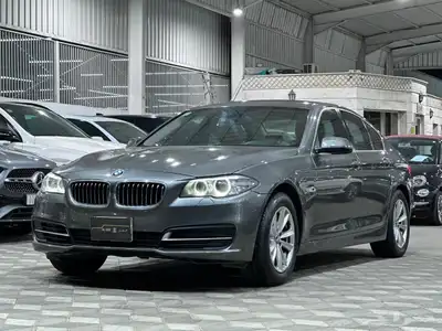 بي ام دبليو i520 موديل 2015 index