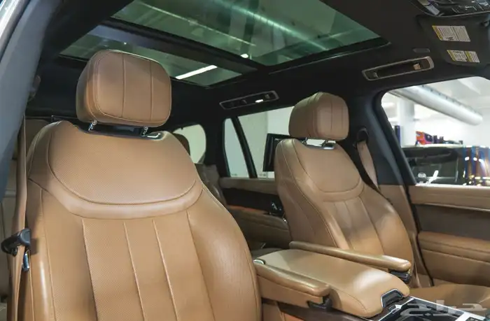 رنج روفر P530 2023 لون مميز 5