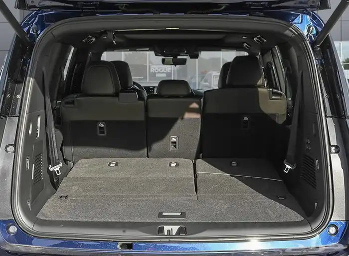 نيسان ارمادا-باترول تتفس طبيعي 2025 بلاتينيوم 5