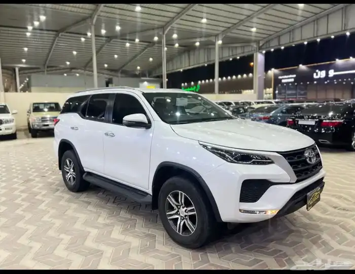 تويوتا فورشنر 2024 ديزل مكينه 2.4 سعودي ماشي 55 الف 1