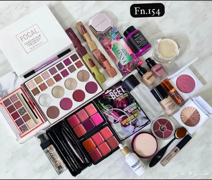 طقم مكياج مميز 7