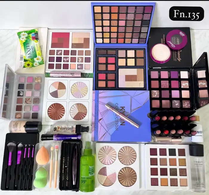 طقم مكياج مميز 6