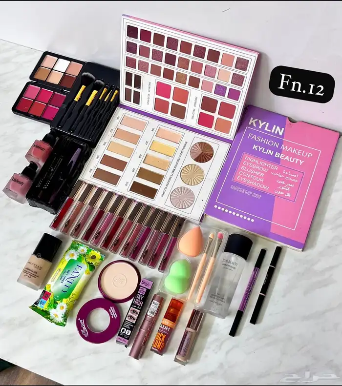 طقم مكياج مميز 5