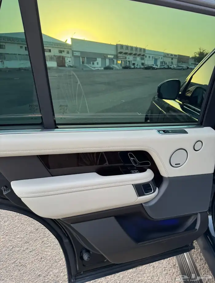 رنج روفر 2020 لارج نظيف جدا بسعر مناسب 18