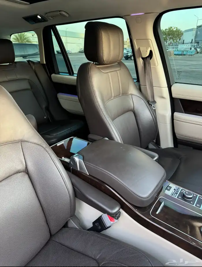 رنج روفر 2020 لارج نظيف جدا بسعر مناسب 32