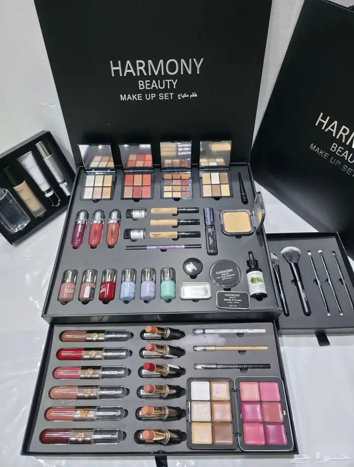 طقم مكياج مميز 11