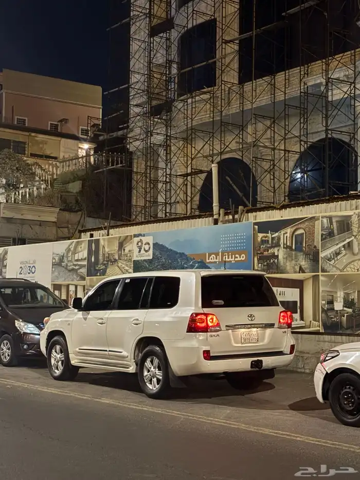 لاندكروزر 2011 4