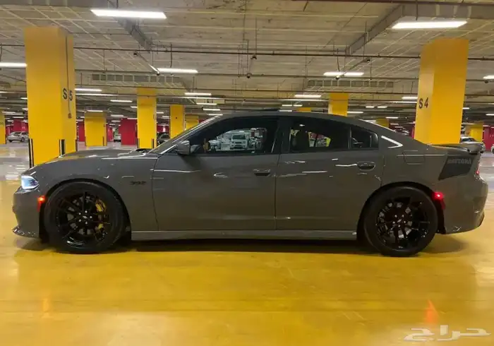 للبيع دوج تشارجر SRT وكالة 2