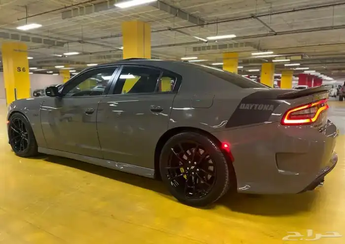 للبيع دوج تشارجر SRT وكالة 3