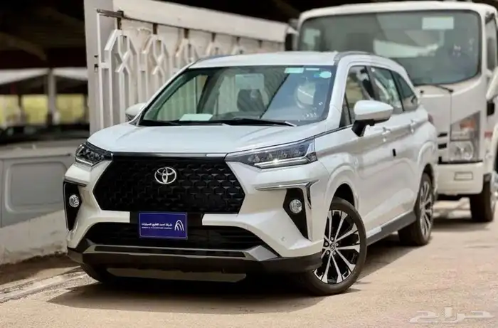 تويوتا فيلوز (فل كامل)2025 بالكاش والتمويل عازل حراري مجاني 0