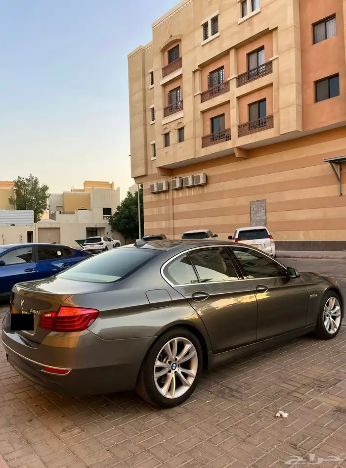 بي إم دبليو 528i 4