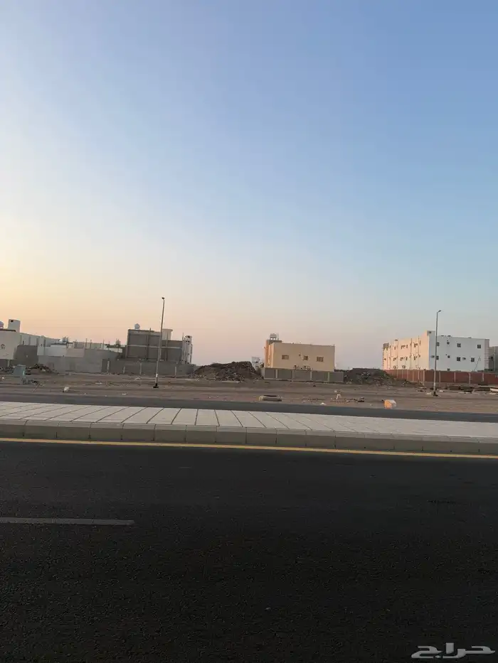 للبيع ارض تجارية في مخطط النبلاء م660 خلف خلاف بعد محطة نفط 32