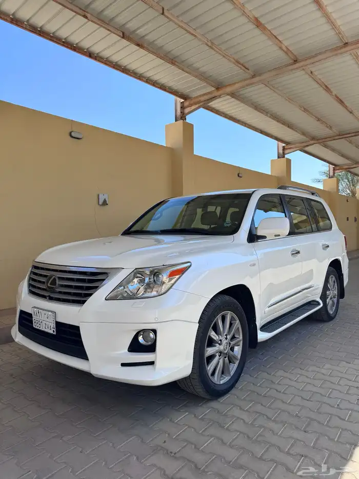 لكزس LX570 موديل 2010 فل DD 1