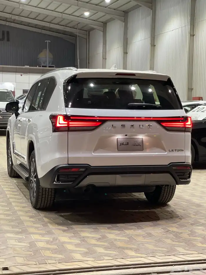 جيب لكزس هايبرد Lx700h سعودي 25 كاش اقساط 2