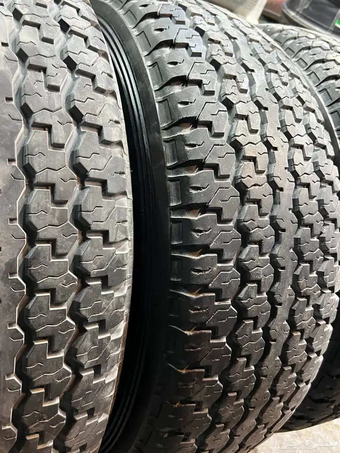 جنوط   رفرف مع كفرات دنلوب مقاس 275 70 16 تاريخ 21 43