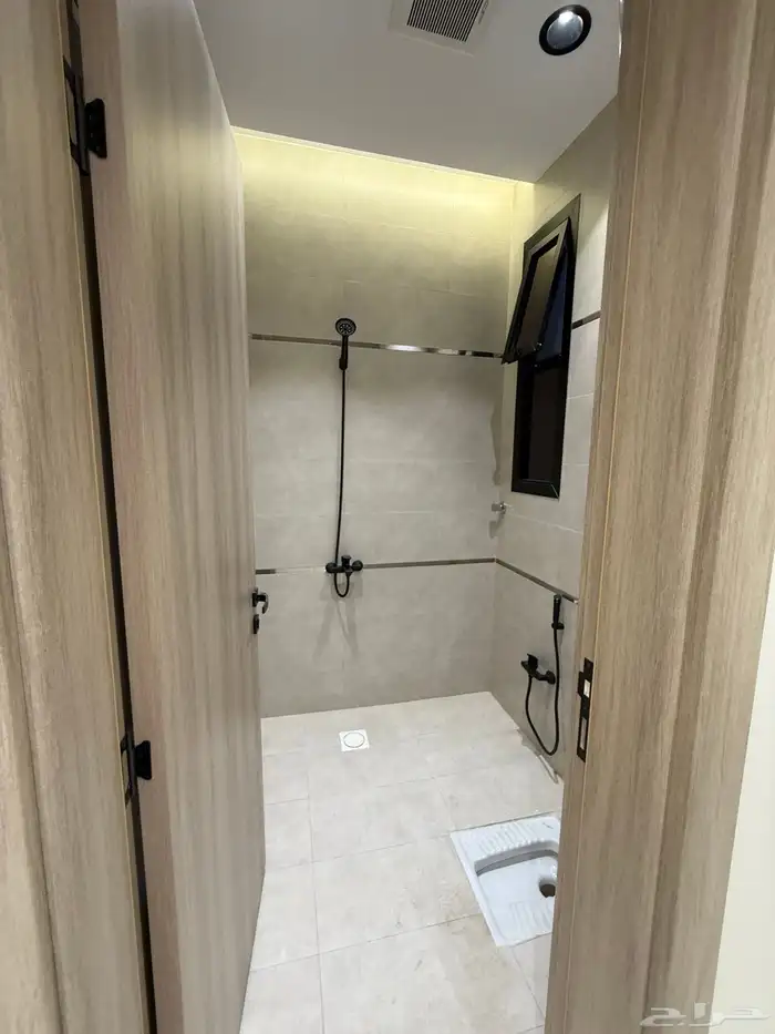 للبيع روف بملحق علوي دور تاني احد رفيده 750الف 24