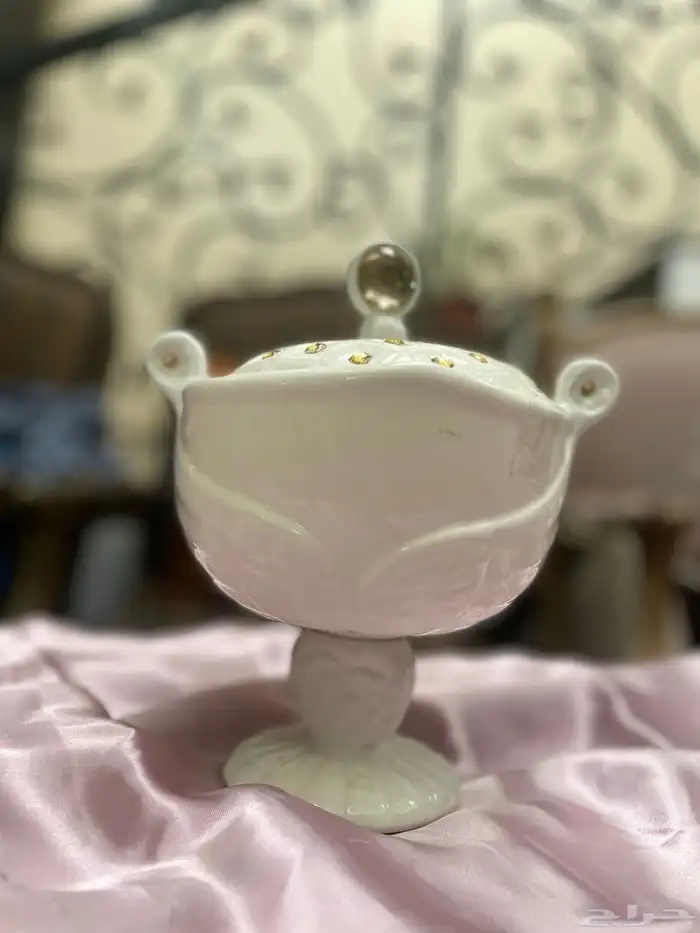 وعاء كلاسيكي Classical Tureen 24