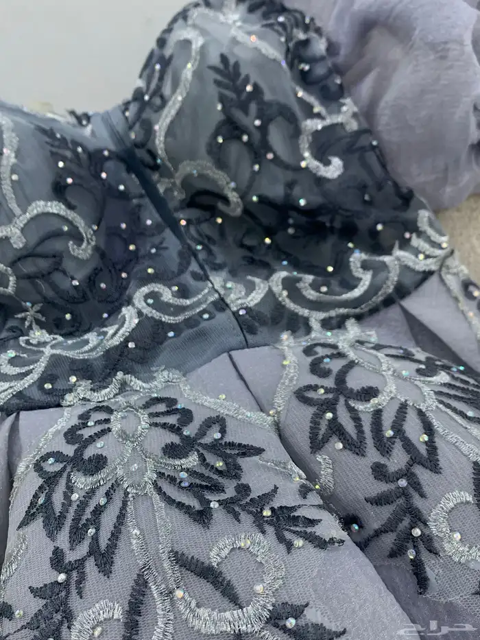 فستان للبيع انلبس مره وحده 15