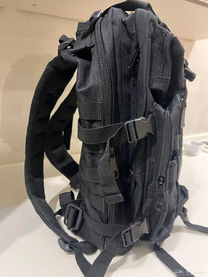 شنطة ظهر للبيع اللون أسود 1