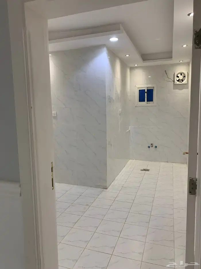 شقة للايجار حي النزهه 7