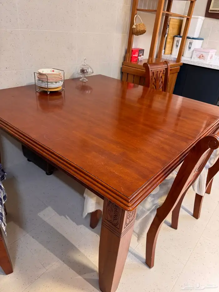 طاولة طعام 0