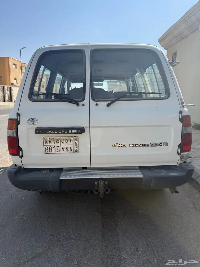 جيب لاندكروزر موديل 1996 ابيض 2