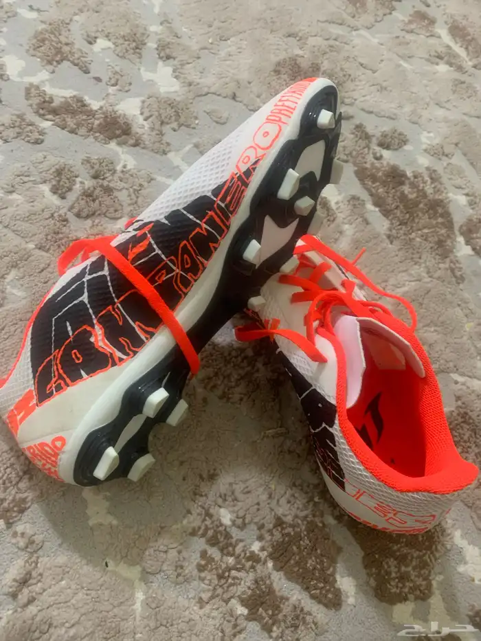 حذاء رياضي 2