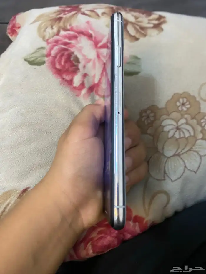 آيفون 11بروماكس نضيف 1