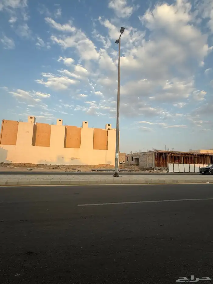 للبيع ارض تجارية في مخطط النبلاء م500 شارع 30م 20