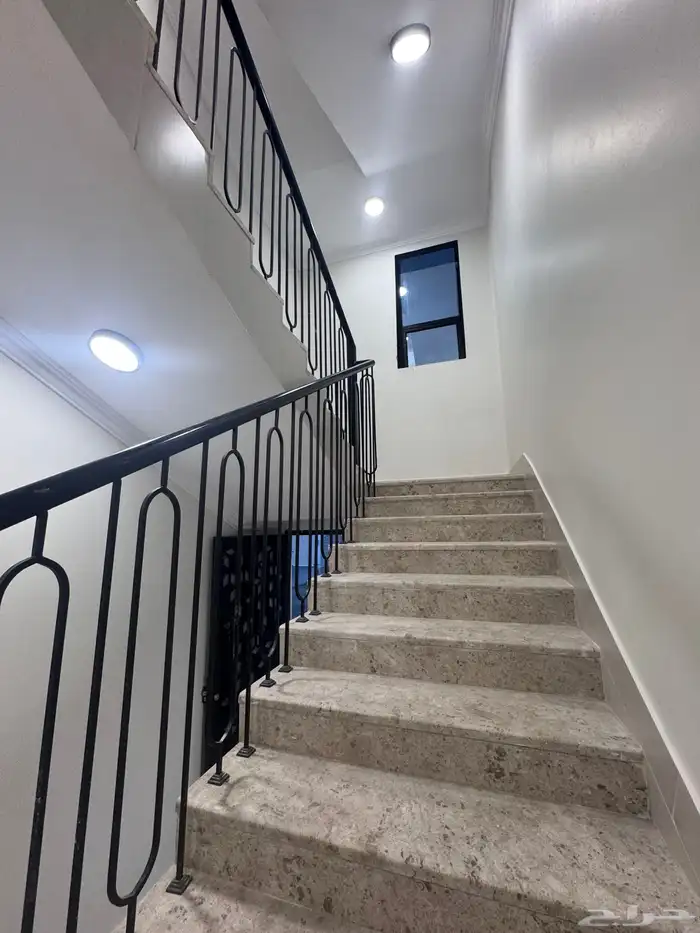 للبيع شقق دور ثانى مع ملحق وسطح حى الحسام مكتمل الخدمات 4