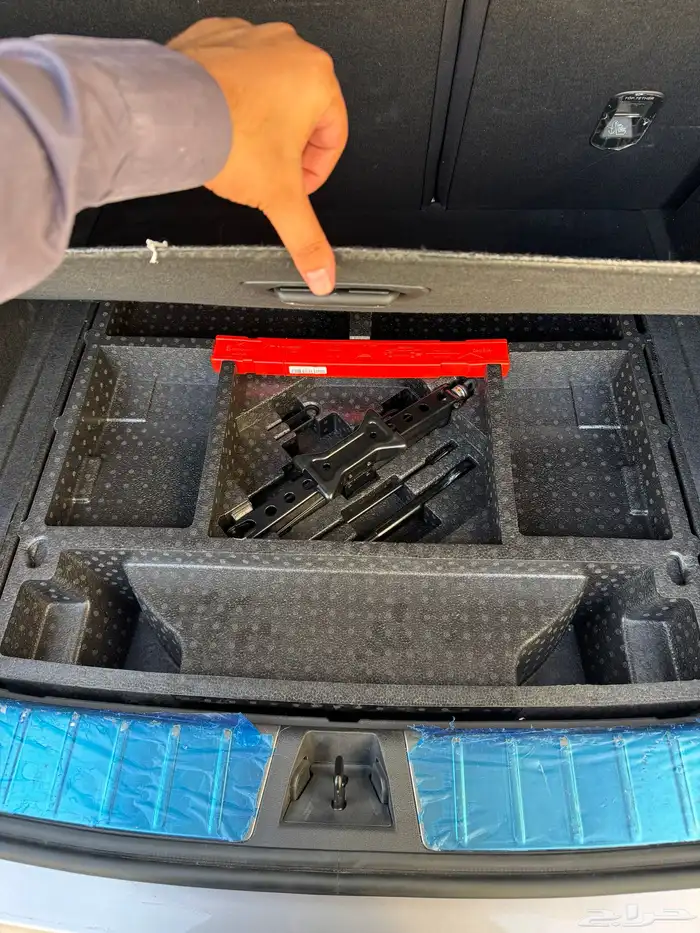 GEELY COOLRAY SPORT 7