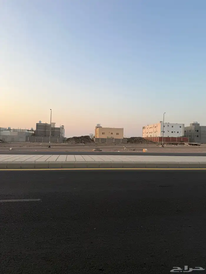 للبيع ارض تجارية في مخطط النبلاء م660 خلف خلاف بعد محطة نفط 28