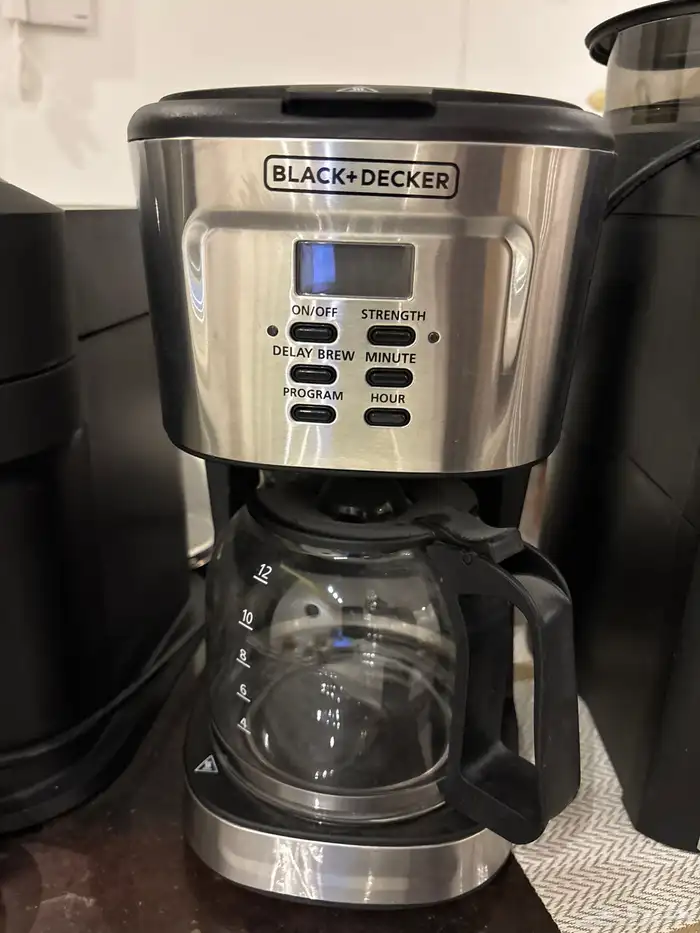 الات قهوة ثلاث اجهزة مختلفة 4