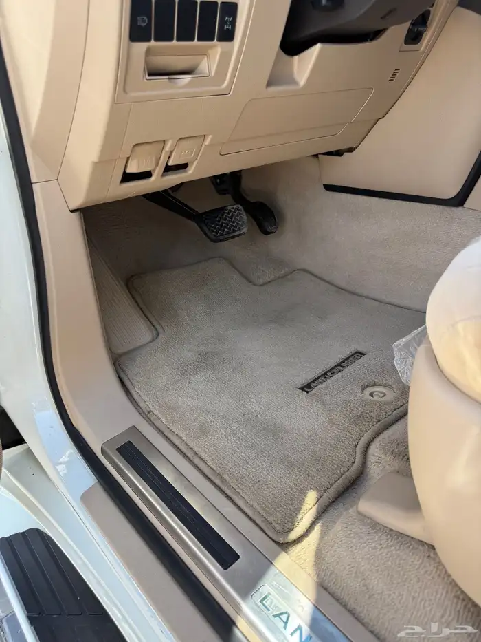 لاندكروزر GXR3 V8 ستيني ( نظيف ) 33