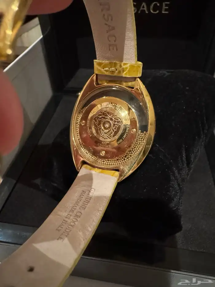 ساعة Versace الأصلية 1