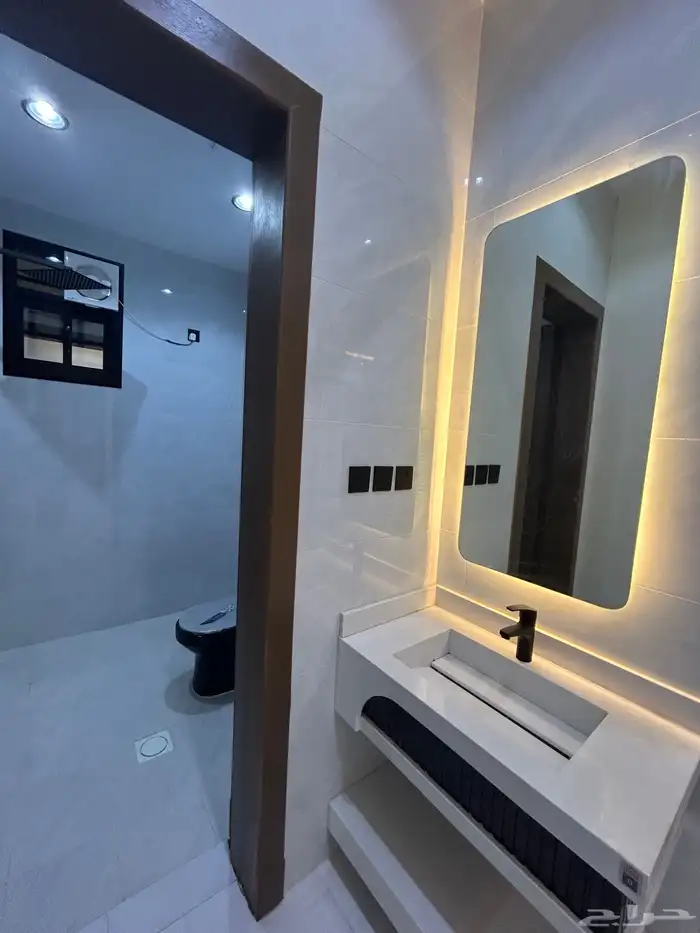 للبيع روف علوي بملحق تشطيب vip درج داخلي وخارجي 17