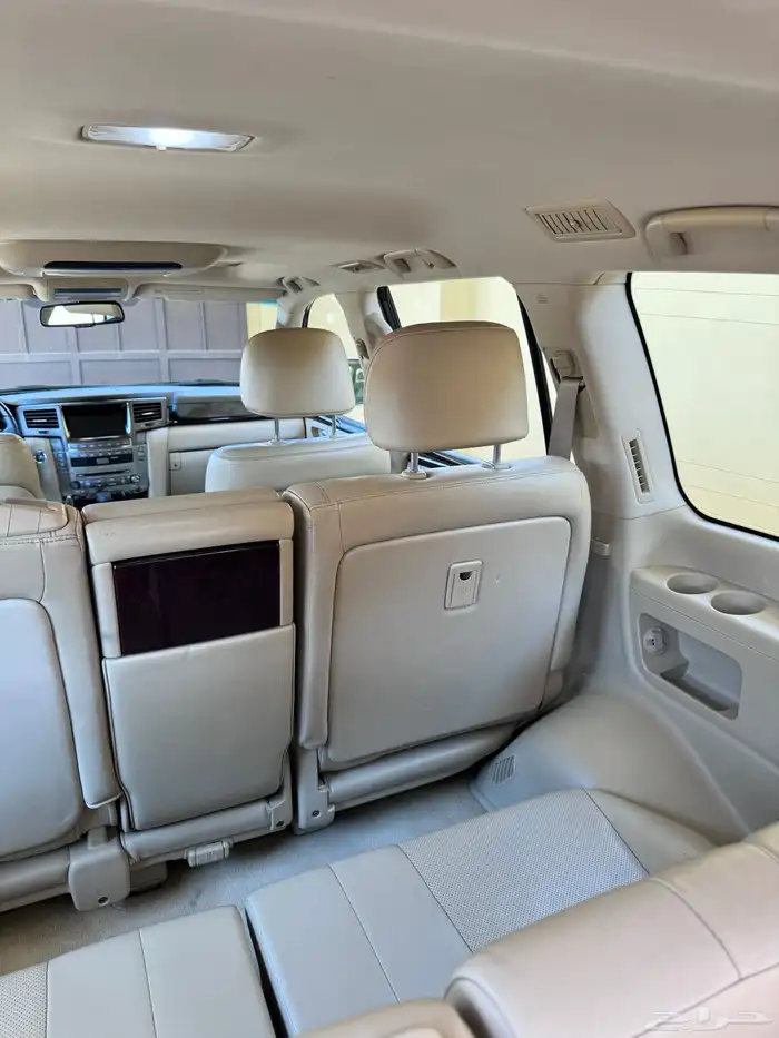 لكزس LX570 موديل 2010 فل DD 13