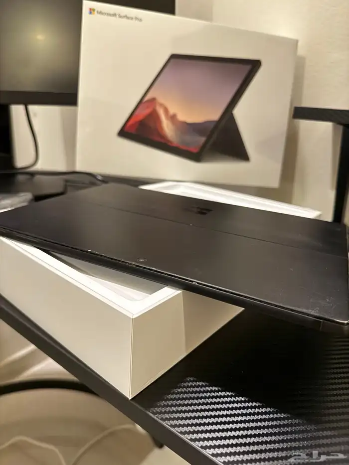 جهاز مايكروسوفت سيرفس برو 7 11